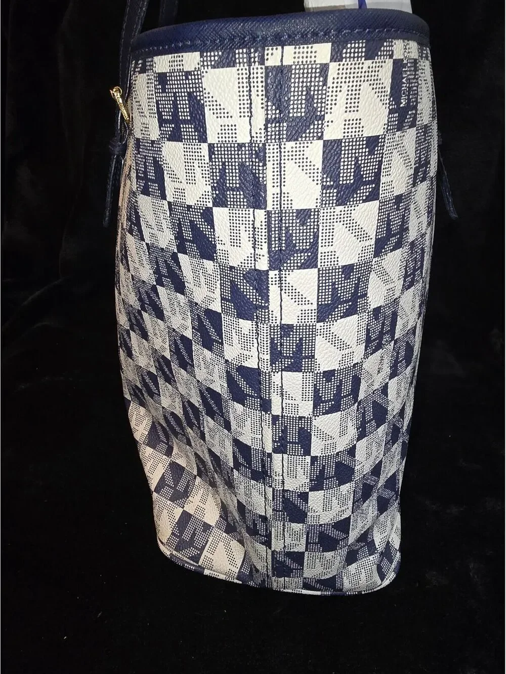 140. Michael Kors Blue and White Tote